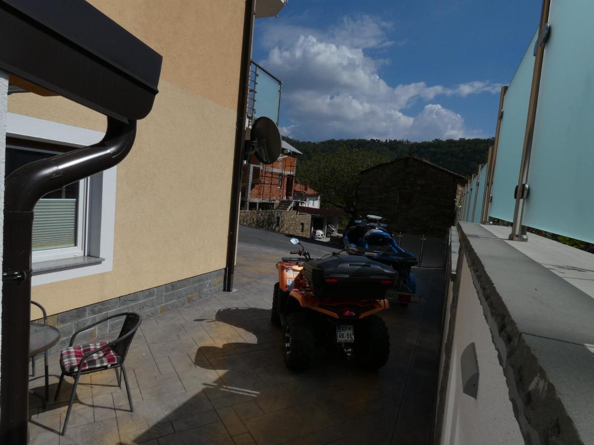 Apartment & Olive Oil Valuma Koper Bagian luar foto