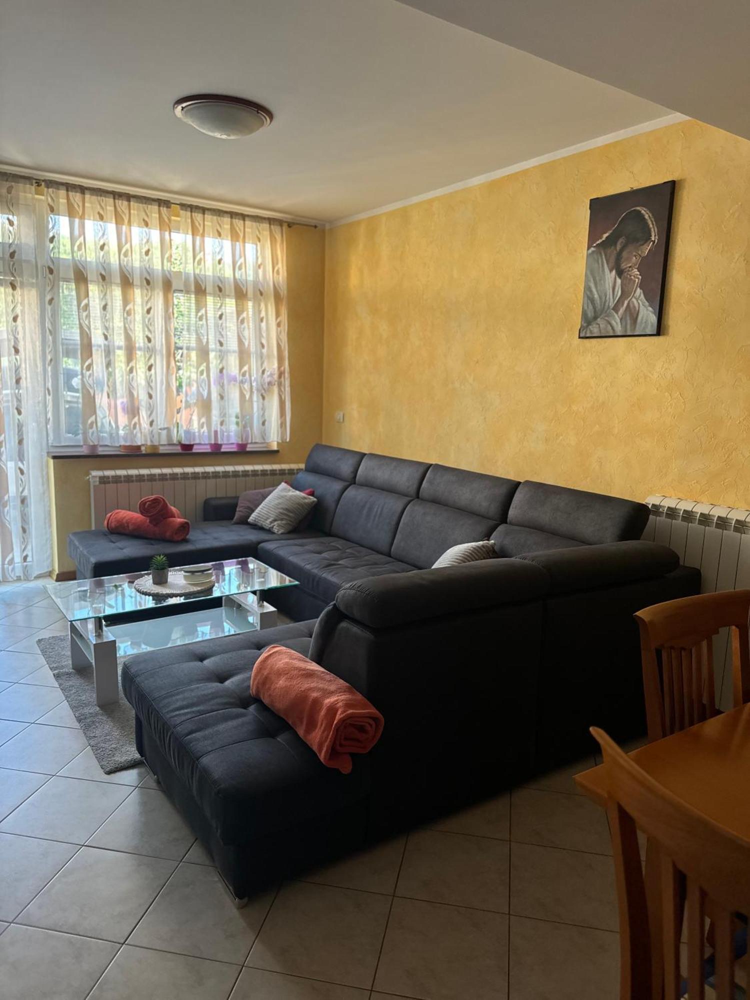 Apartment & Olive Oil Valuma Koper Bagian luar foto